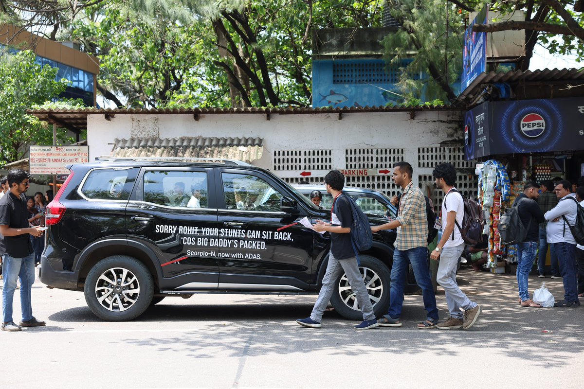 Rohit Shetty bhai main toh na sehti. <a href="/MahindraScorpio/">Mahindra Scorpio</a>-N team guys needs to chill LOLLL 😅😅