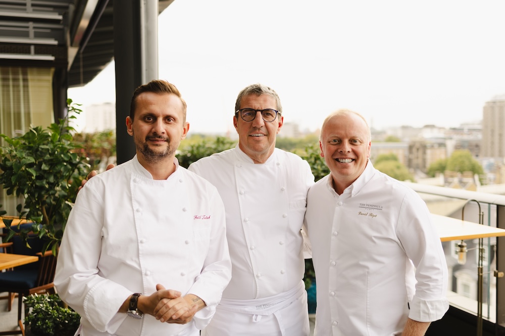 "Şef Claude Bosi, Şef David Bizet ve Şef Fatih Tutak hem kendi imzalarını taşıyan tatları hem de yaratıcı dokunuşlarını misafirlerin beğenisine sunuyor."

The Peninsula’nın Özel Gastronomi Serisi İstanbul’da: horecatrend.com/2025/10/03/the…