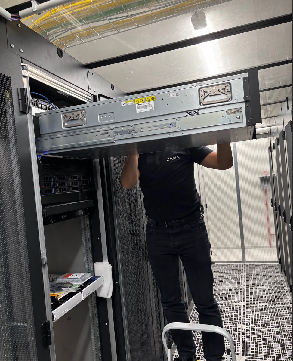 zama_fhe's tweet image. A thread on the Homomorphic Processing Unit, the first-ever open-source hardware accelerator for FHE. Fully Homomorphic Encryption (FHE) promises computation on encrypted data without ever decrypting it, but performance has always been the bottleneck. 

1/n 🧵