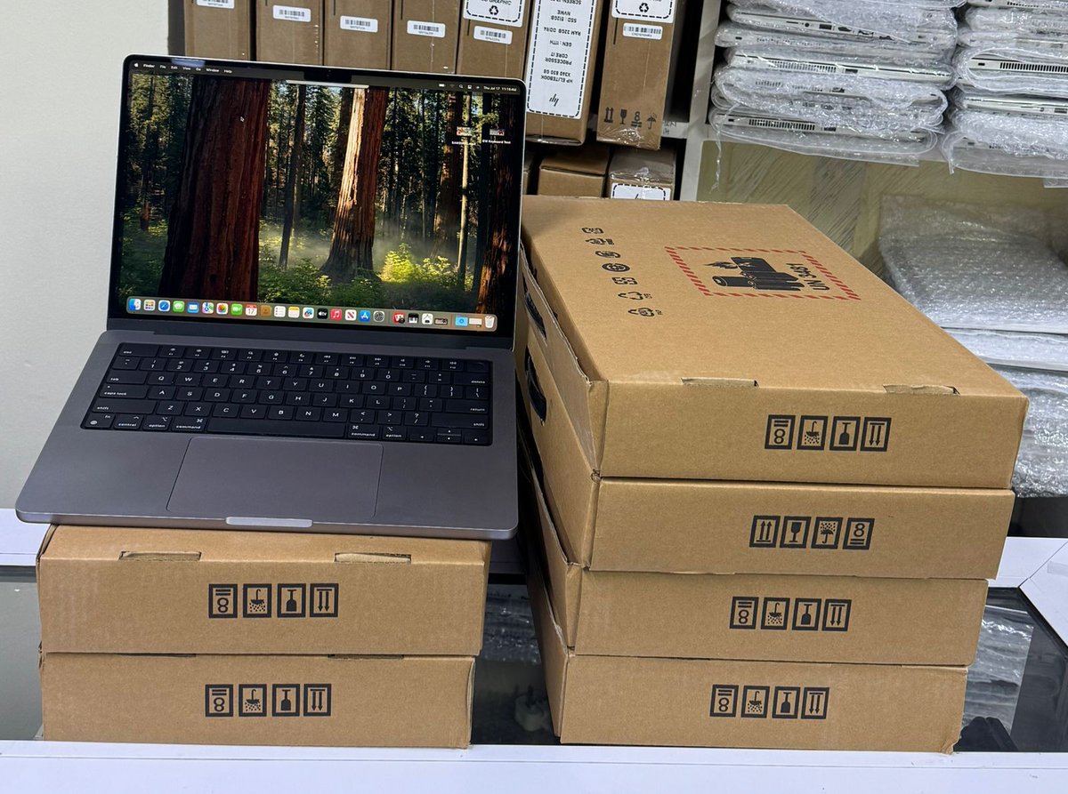 TechChapK3's tweet image. MacBook Pro M1
14-Inch Screen Display
16gb RAM 
512gb SSD Storage 
Open Box 

Available @Ksh.145,000

#MacBook #MacBookProM1 #MacBookPro #MacBookM1 #MacBookKenya #M1Chip #M1series #Apple #AppleKenya #Appledevices