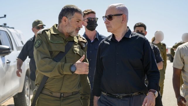 נייר הלקמוס הראשון של המשמעות השלילית של זיני בתפקיד ראש השב״כ יהיה האם תגדל מעורבות השב״כ בהתנכלות למחאה נגד הפסיכופת הכושל והמושחת ומדיניותו הזדונית והפושעת.