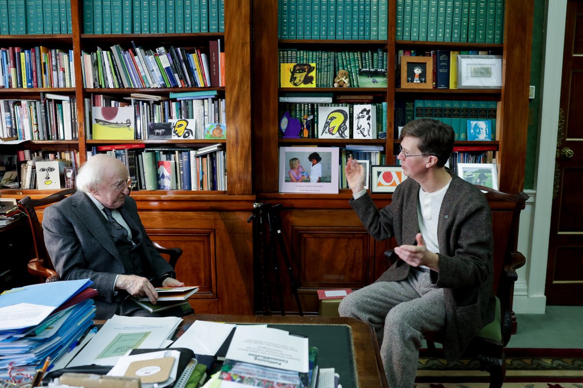 PresidentIRL's tweet image. Ráiteas ón Uachtarán Micheál D. Ó hUigínn ar bhás Mhancháin Magan president.ie/ga/ilmheain-ag…