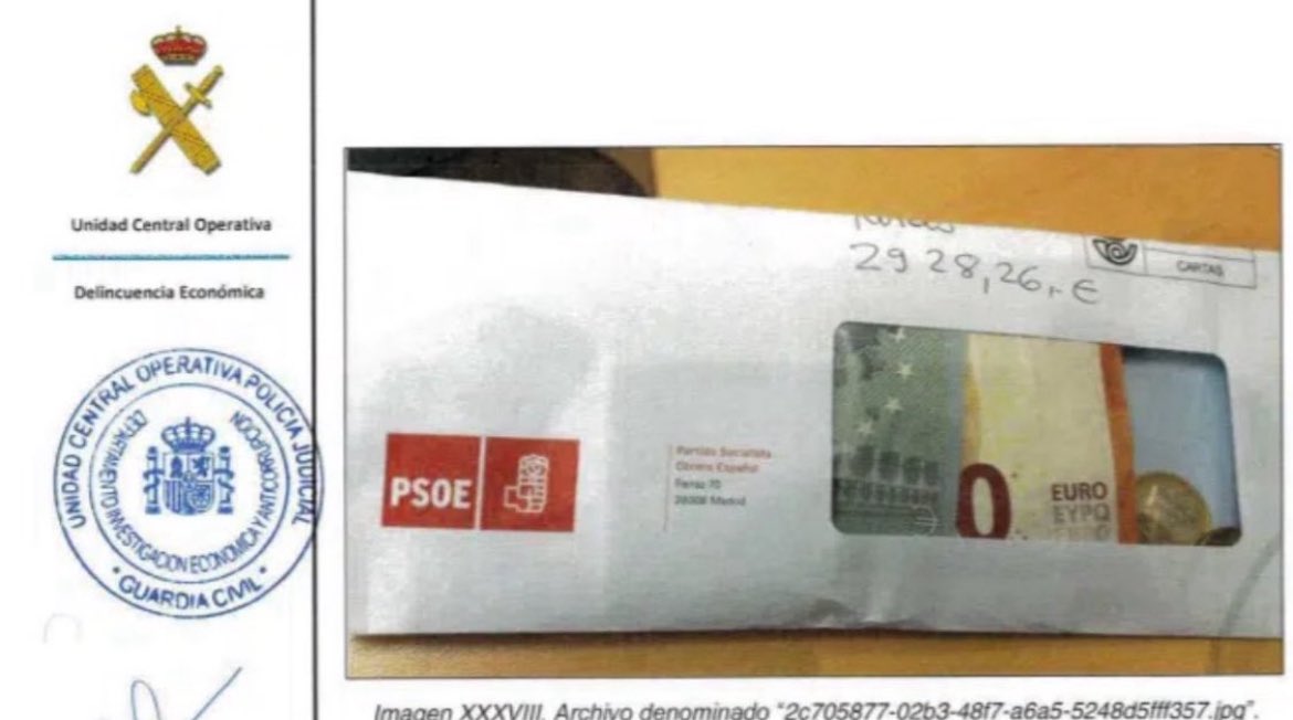 moscardol's tweet image. Hoy Pedro Sánchez va a publicar 200 Real Decretos subido al mástil de un barco de la flotilla, subirá las pensiones un 300%, legalizará 3.000.000 de marroquís y publicará un vídeo de Franco tomando un café con Abascal.