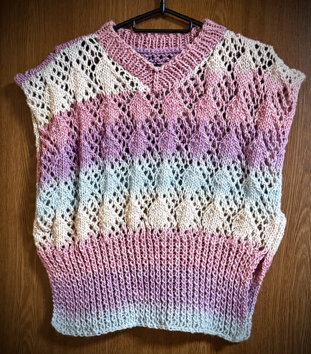 この模様が好き過ぎて　おかわりのおかわり。この糸も好き♪