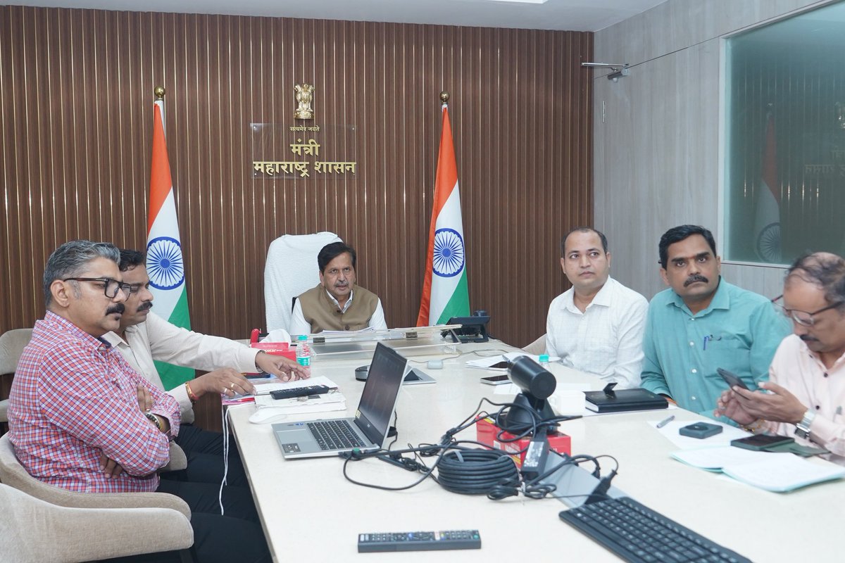 MPLodha's tweet image. 📍मंत्रालय, मुंबई

आज मंत्रालयात कौशल्य विकास विभागाच्या वतीने 511 ग्रामीण स्किल सेंटर संस्थांच्या प्रमुखांबरोबर ऑनलाईन बैठक घेतली.

ग्रामीण युवक-युवतींना रोजगाराच्या व उद्योगाच्या नवनवीन संधी उपलब्ध व्हाव्यात यासाठी या बैठकीत महत्त्वपूर्ण चर्चा झाली.

@GoM_SEEID…