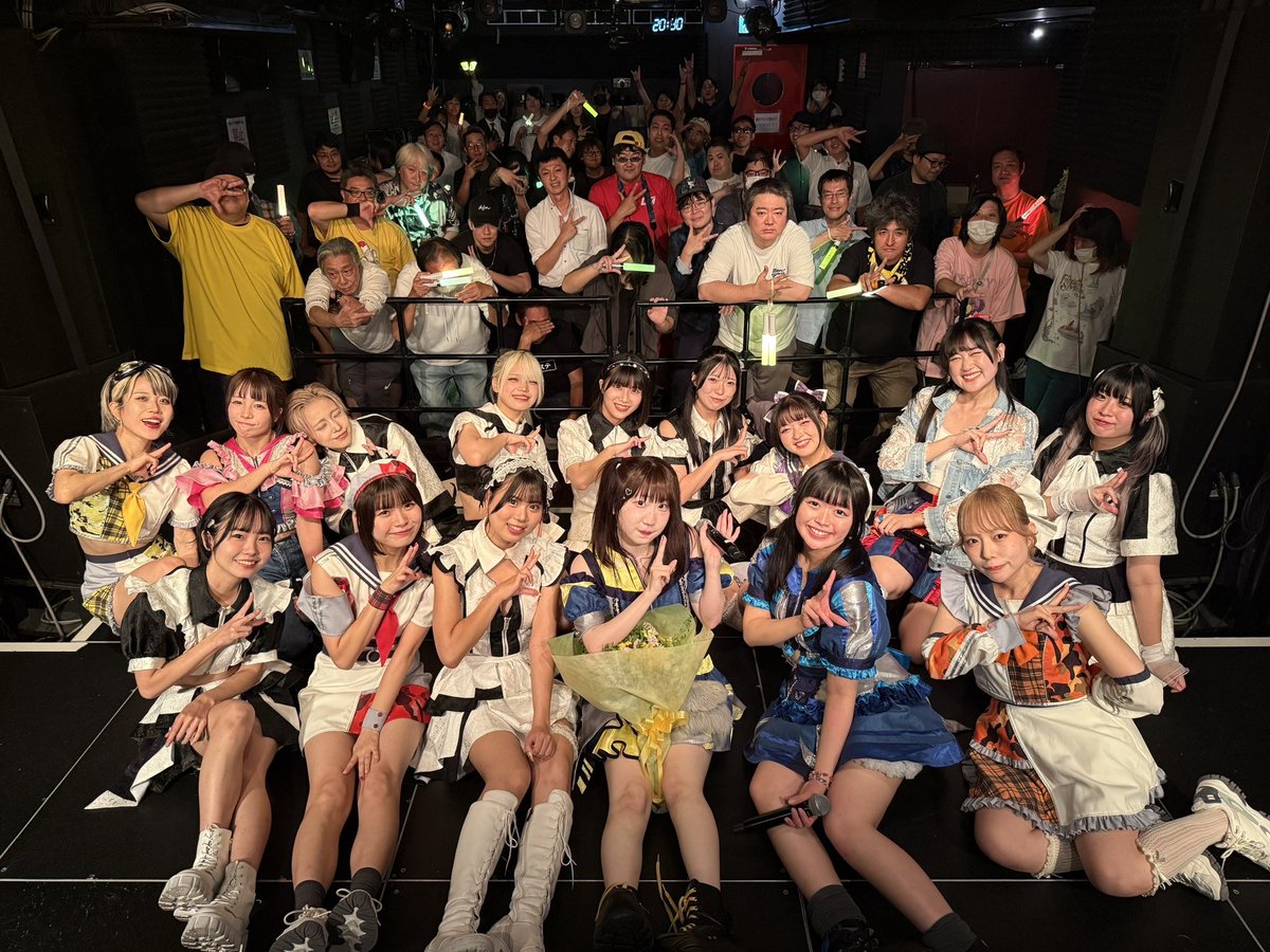 fanimalKDM's tweet photo. 🌻沖野杏菜生誕祭集合写真🌻

こちら本日の集合写真です！
レッスントゥミーさん、INSRiAさんありがとうございました！

#ふぁにキン https://t.co/lYp7L7vHBq