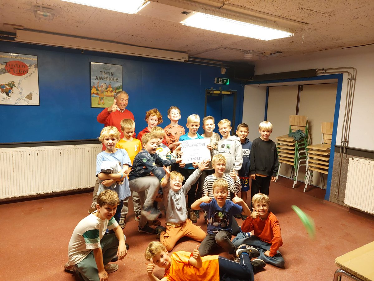 Vanavond een grote cheque uitgereikt in het clubhuis van Don Bosco. De cheque werd enthousiast ontvangen.
#raboclubsupportMRA #decooperatieverabobank #Spaarndam