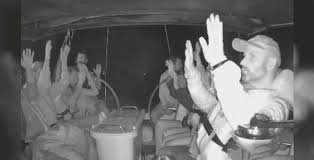 bir zulme engel olamıyorsanız onu herkese duyurun!

yoruma #freetheactivists yazarak aktivistleri yalnız bırakmayalım.