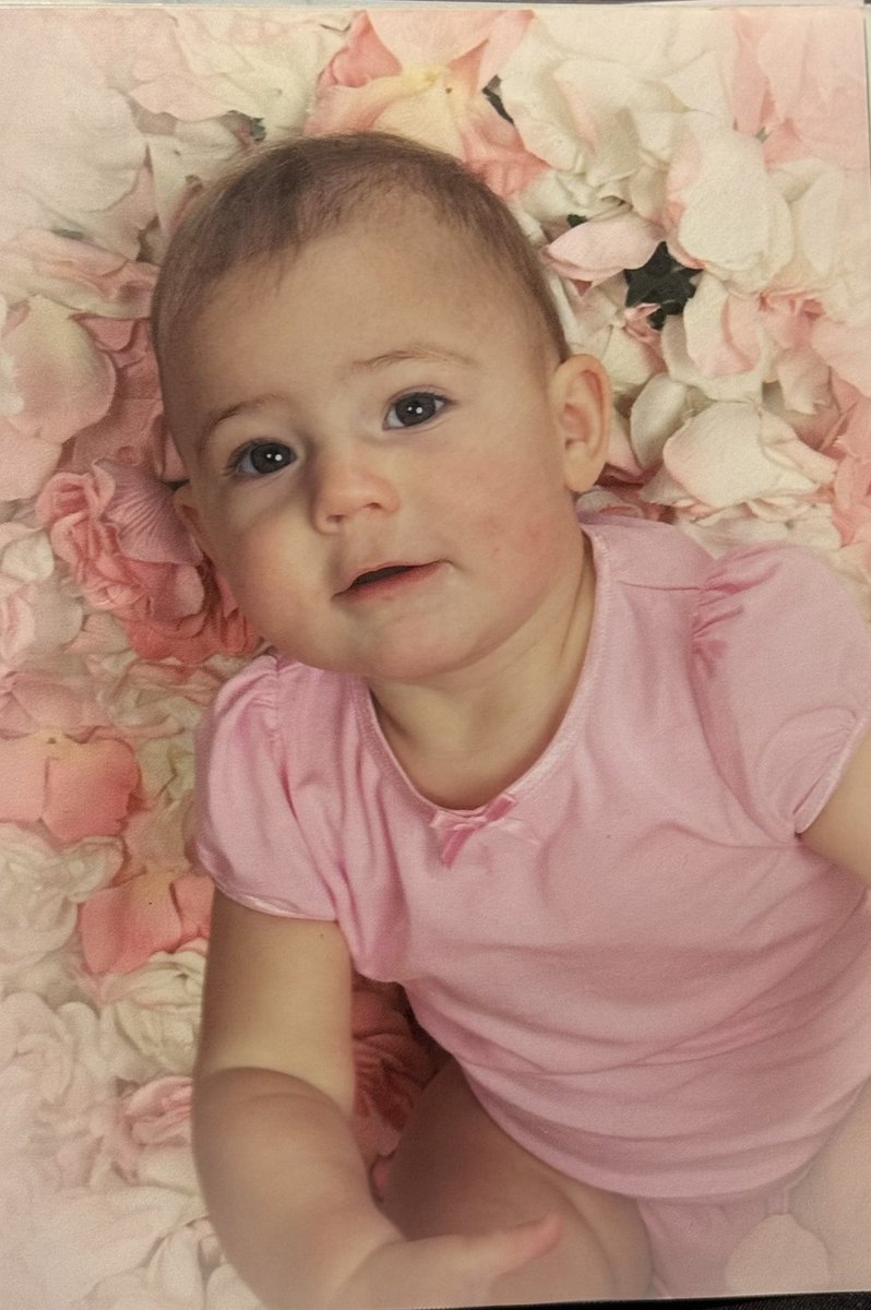 It’s freshman Katelyn Peterson’s special day! HAPPY BIRTHDAY!! Wishing you the best day filled with your favorites - basketball, traveling, and hanging out with friends ❤️🤍 <a href="/Katelyn80024131/">Katelyn Peterson</a>