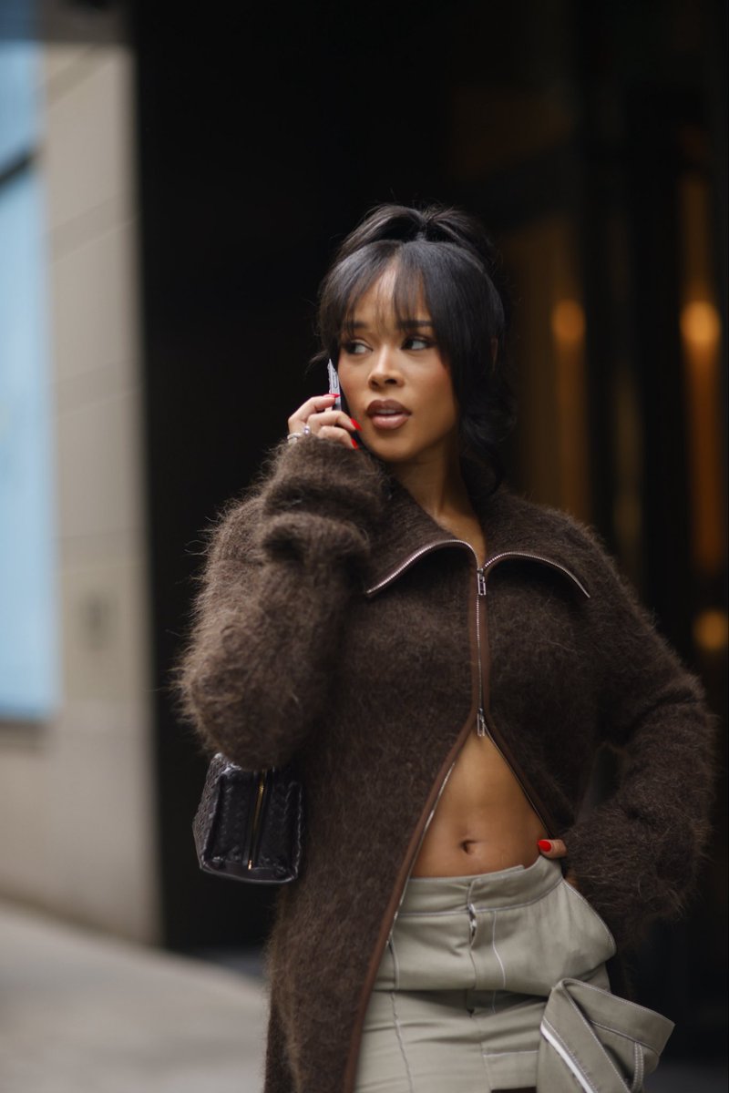 SERAYAH tweet media