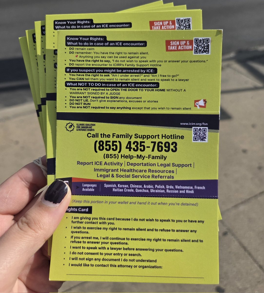 Rifff33's tweet photo. Know your damn rights Chicago and keep each other safe - chinga la migra 

Hotline for ICE activity:  (855)435-7693 https://t.co/OagA8QQqpO