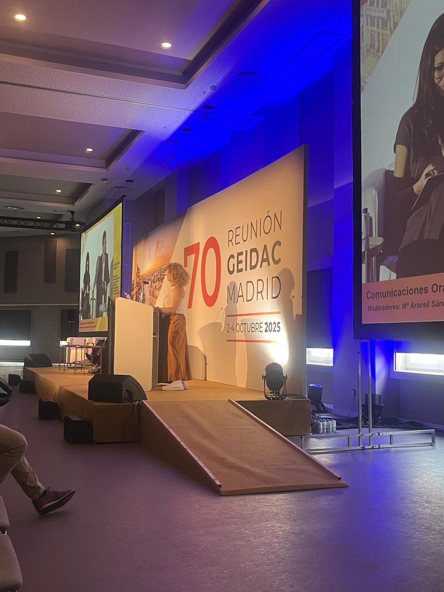 Servicio de Dermatología HUVN Granada tweet media