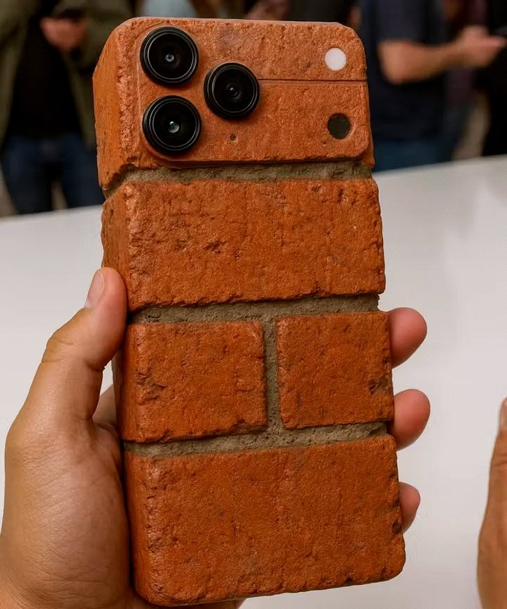 Infinitycadra's tweet image. Your iphone 17 pro max @Apple @AppleMusic