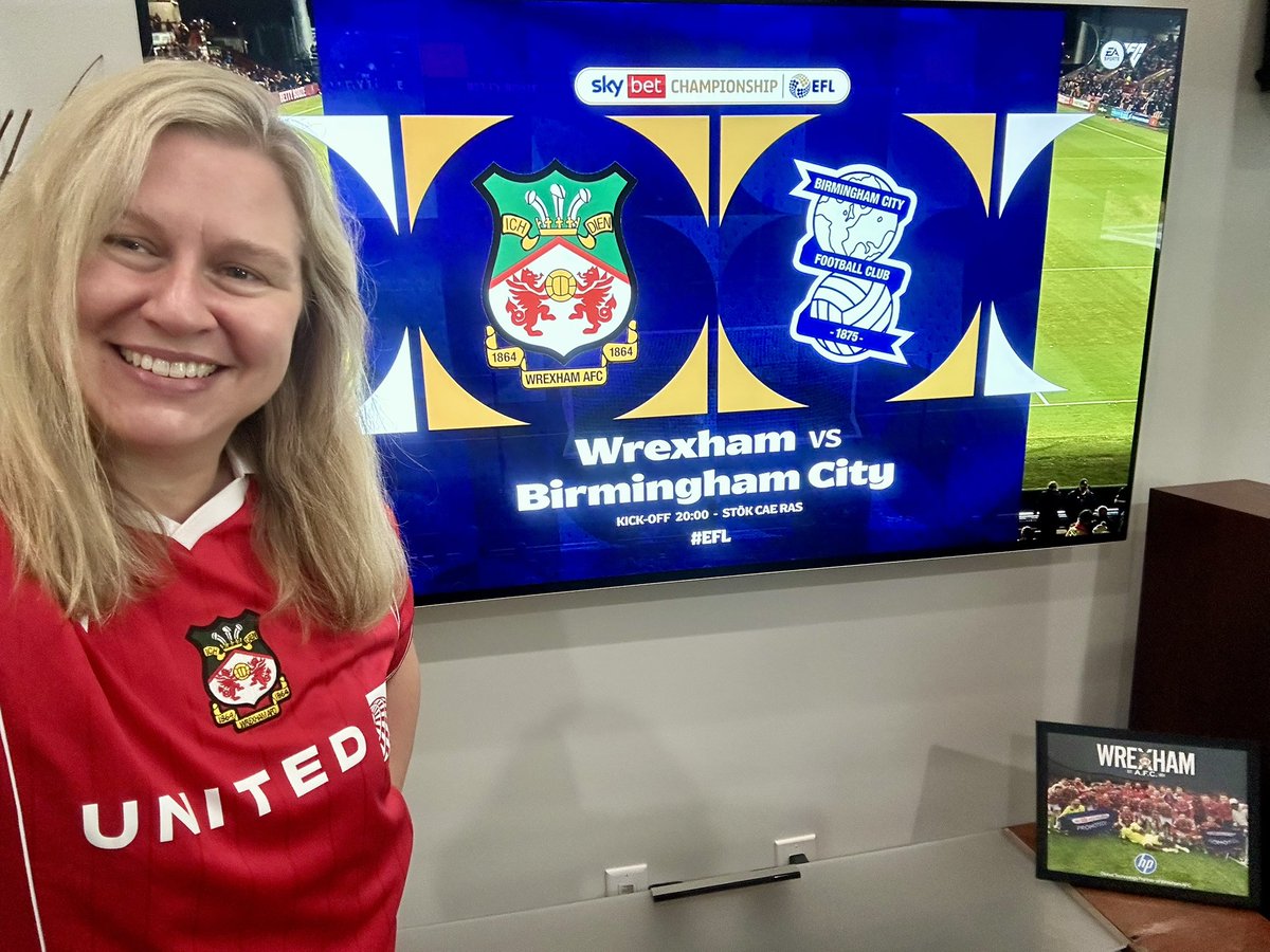 Sheri only here for the Wrexham (@motelsonmars) on Twitter photo I feel a home league win coming! Will the wind favor us? Come on, Mother Nature! 🙏🏻 ❤️🤍🏴 #WxmAFC #askwxm I feel a home league win coming! Will the wind favor us? Come on, Mother Nature! 🙏🏻 ❤️🤍🏴 #WxmAFC #askwxm