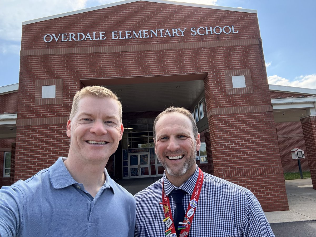 MrIceClass's tweet image. Sharing ideas across county lines.  I took time on @JCPSKY fall break to visit @Jjd502 @OESMustangs in @bcpsky    It was great day of collegial conversations. #WorkingTogether4Kids