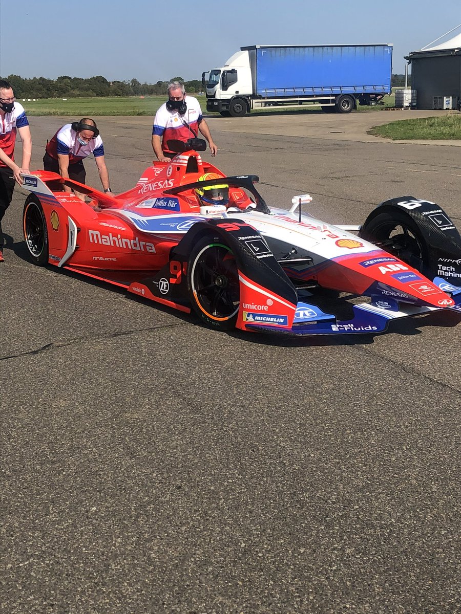 fe_notebook's tweet image. From the archives! Alexander Sims testing in September 2020 at Abingdon Airfield. Reckon we were the only media to see a car run in anger that infamous summer #FormulaE