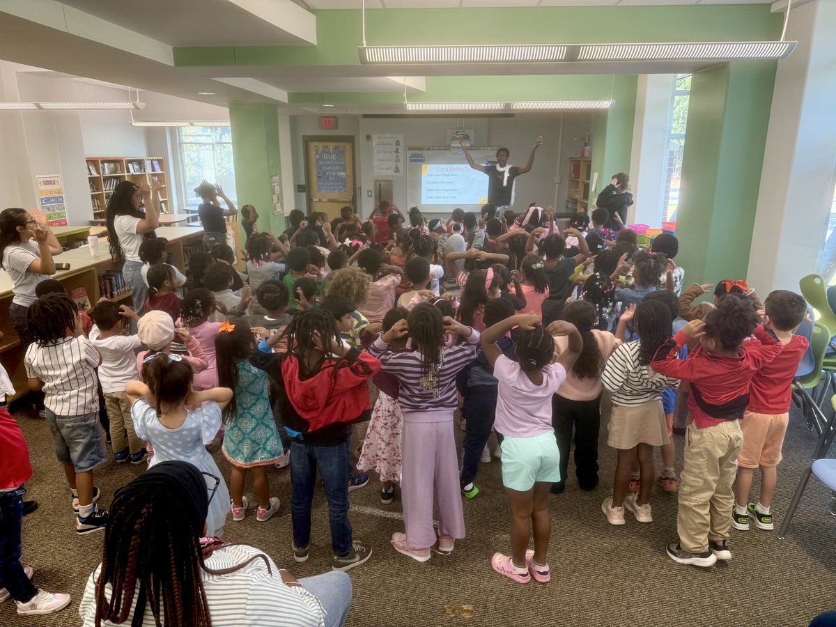 Kinder kiddos had a blast singing, moving, and listening during Storytime with <a href="/TheAtlantaOpera/">The Atlanta Opera</a>! Can’t wait for Studio Tour in the spring! <a href="/IsonSpringsES/">IsonSpringsES</a> <a href="/koperniak/">Matt Koperniak</a>