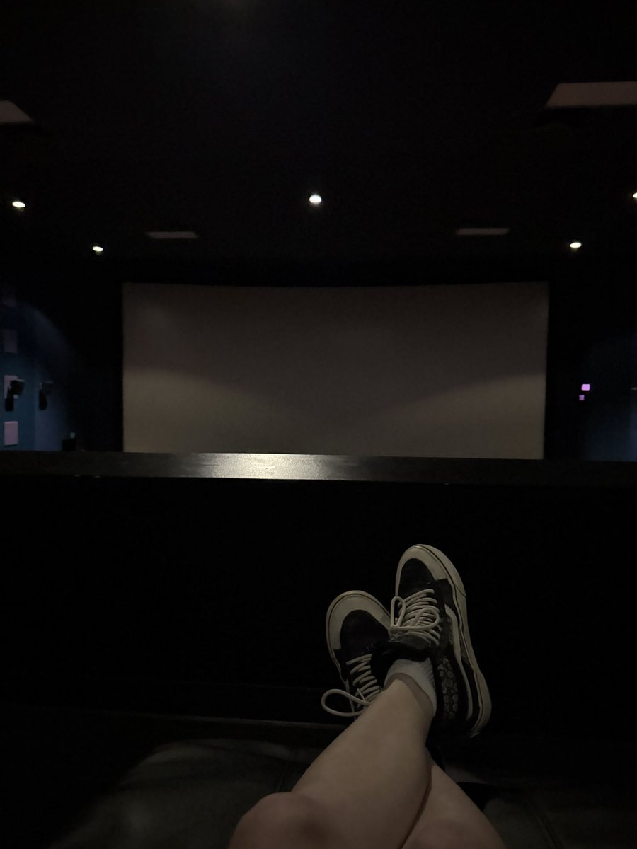 sprksflight's tweet photo. Might be in the middle of a drive to visit my friend in another state but I am in fact sat and ready!! https://t.co/C7deXCPwEr