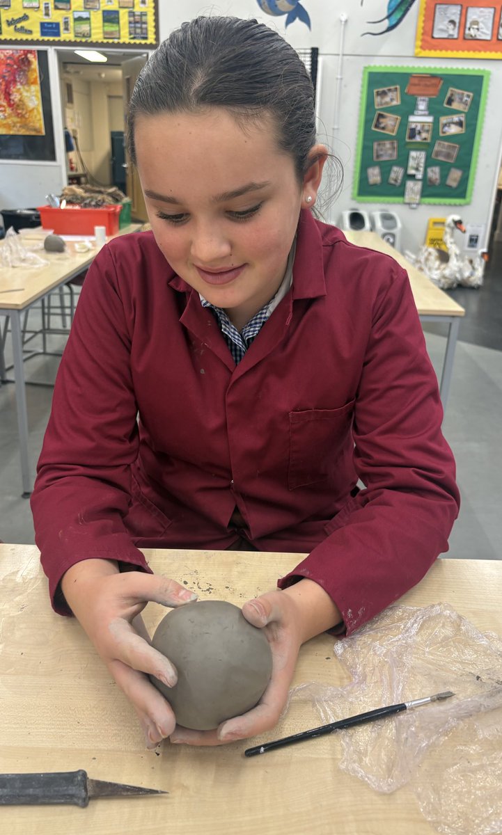 Art pathway pupils were treated to a fantastic workshop today with ceramicist Steven Parkes. <a href="/winterfoldhs/">Winterfold School</a>  🎃