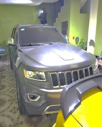 DorlanFernandez's tweet photo. DETIENEN EN LA COL. BUROCRATAS DE VILLA DE ÁLVAREZ AL " RAYO", PRESUNTO JEFE DE PLAZA DEL CJNG.
En la col. Burócratas del mpio. de Villa de Álvarez, Colima, trabajos de inteligencia, elementos de #GN, #EjércitoMexicano y #FGR catearon 2 inmuebles, detuvieron a Raybeth " N", https://t.co/SBEP6219r7