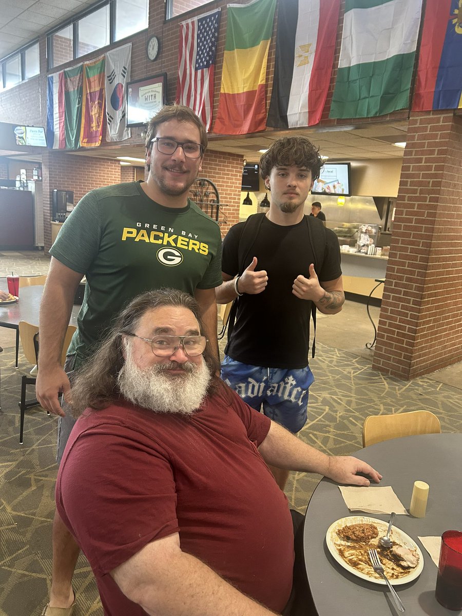 Threshy-Ops tweet media