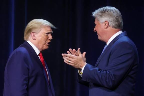 Matt_VanDyke's tweet image. 2008 - Media acts like world is ending because #Obama’s spiritual advisor Jeremiah Wright criticizes America in a sermon.

2025 - Hardly a word is said when #Trump’s spiritual advisor Robert Morris is sentenced to prison for crimes against a 12-year-old girl.

Make it make sense.