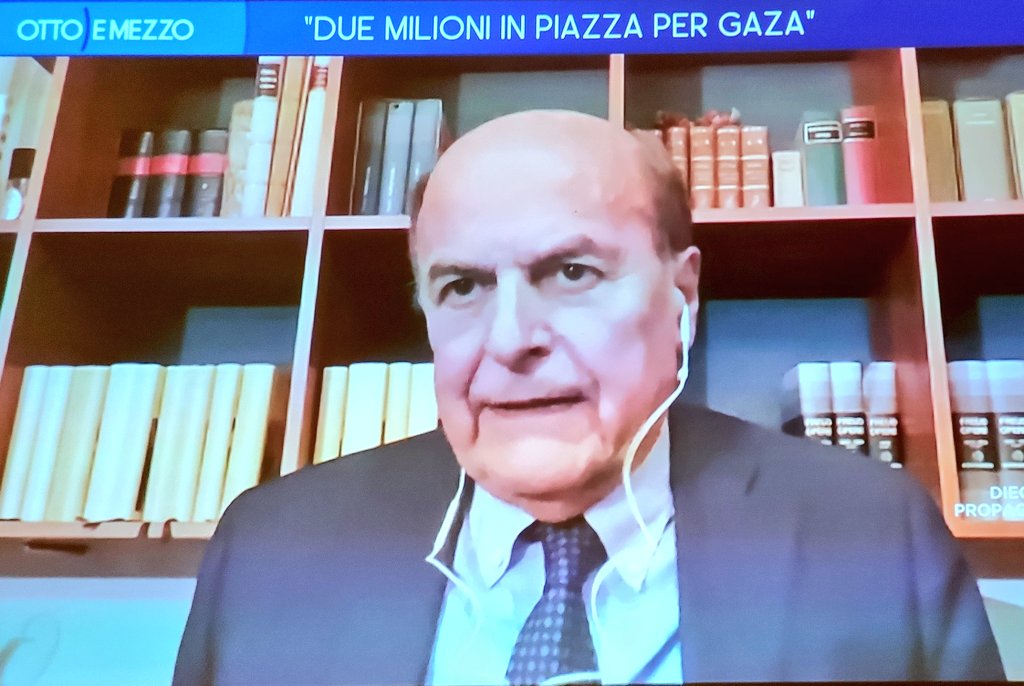 IstintoDiVino's tweet image. #Gruber: Cosa voleva dire tutta questa gente nelle piazze?

#Bersani: Una solidarieta attiva verso il dramma dei palestinesi!

#ottoemezzo #Gaza #Flottiglia #Flotilla