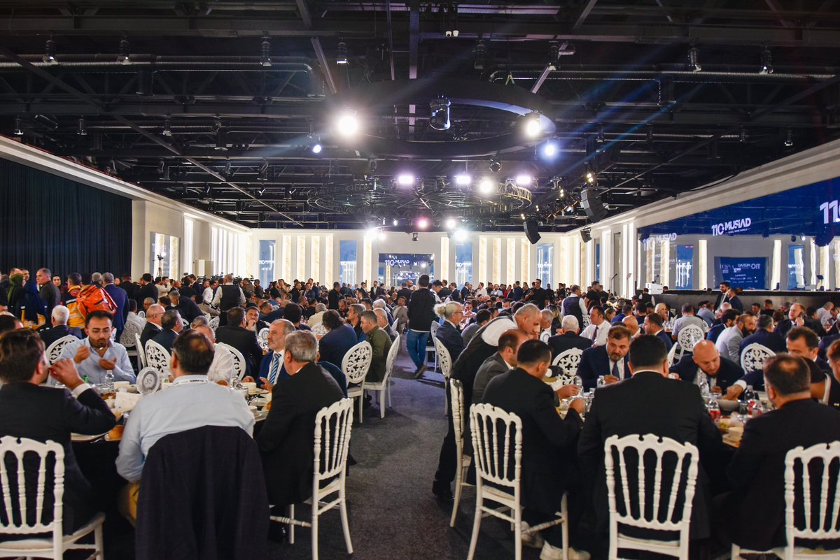 İlimizde düzenlenen 110’uncu MÜSİAD Genel İdare Kurulu kapanış programı, İçişleri Bakanımız Sayın Ali Yerlikaya, Valimiz Sayın Gökmen Çiçek, AK Parti Genel Başkanvekili Sayın Mustafa Elitaş, MÜSİAD Genel Başkanı Burhan Özdemir, protokol üyeleri ve iş insanlarının katılımlarıyla