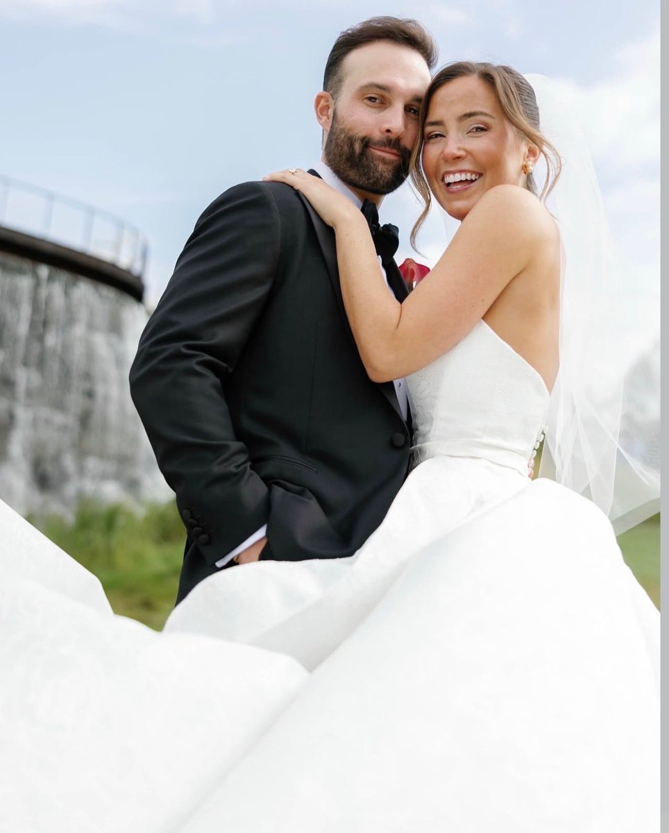 TrumpGolfDC's tweet image. On this National Smile Day, we are reminded of the joy and happiness that special moments bring to our Club. Just a few weeks ago, @TrumpGolfDC was honored to host a beautiful wedding filled with love, laughter, and unforgettable memories.
#NationalSmileDay #wedding