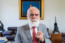 El "Jefe Diego" ya me tiene hasta los güevos...

¿A quién más el viejo miado?

🙋
