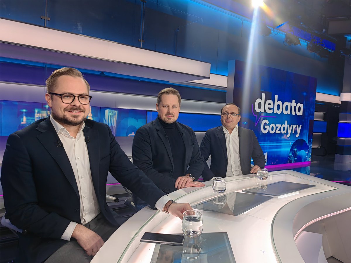 #debatagozdyry 
<a href="/MarcinPalade/">Marcin Palade Statystycznie</a> 
<a href="/MarcinDuma/">Marcin Duma 🏍️🚴‍♂️💨</a> 
<a href="/machnikbartek/">Bartek Machnik</a>
<a href="/PolsatNewsPL/">PolsatNews.pl</a>