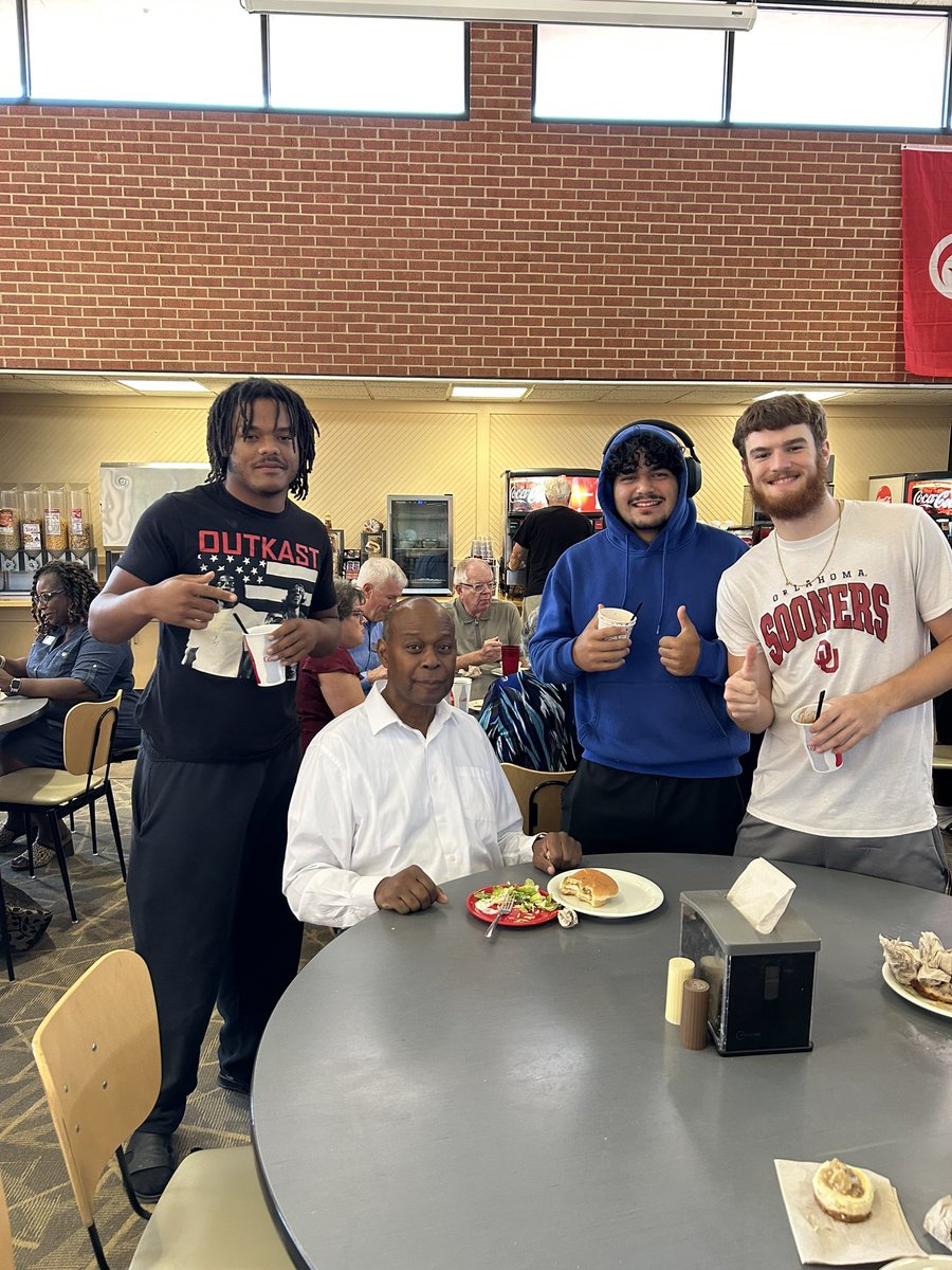 BC_rollingStones tweet media