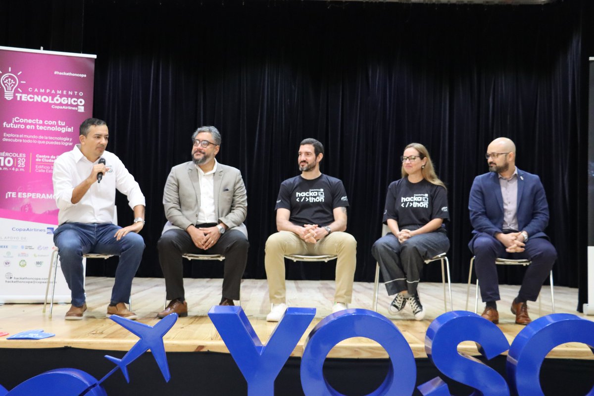 senacyt's tweet photo. 🎙️ El Ing. Juan José Pimento de @Senacyt participó en el panel inaugural del #HackathonCopa 2025, destacando el rol de la inteligencia artificial y la analítica de datos en la innovación tecnológica 🇵🇦💡
#IA #DataAnalytics #Innovación #Tecnología #Panamá #Hackathon https://t.co/KCMinbjvoo