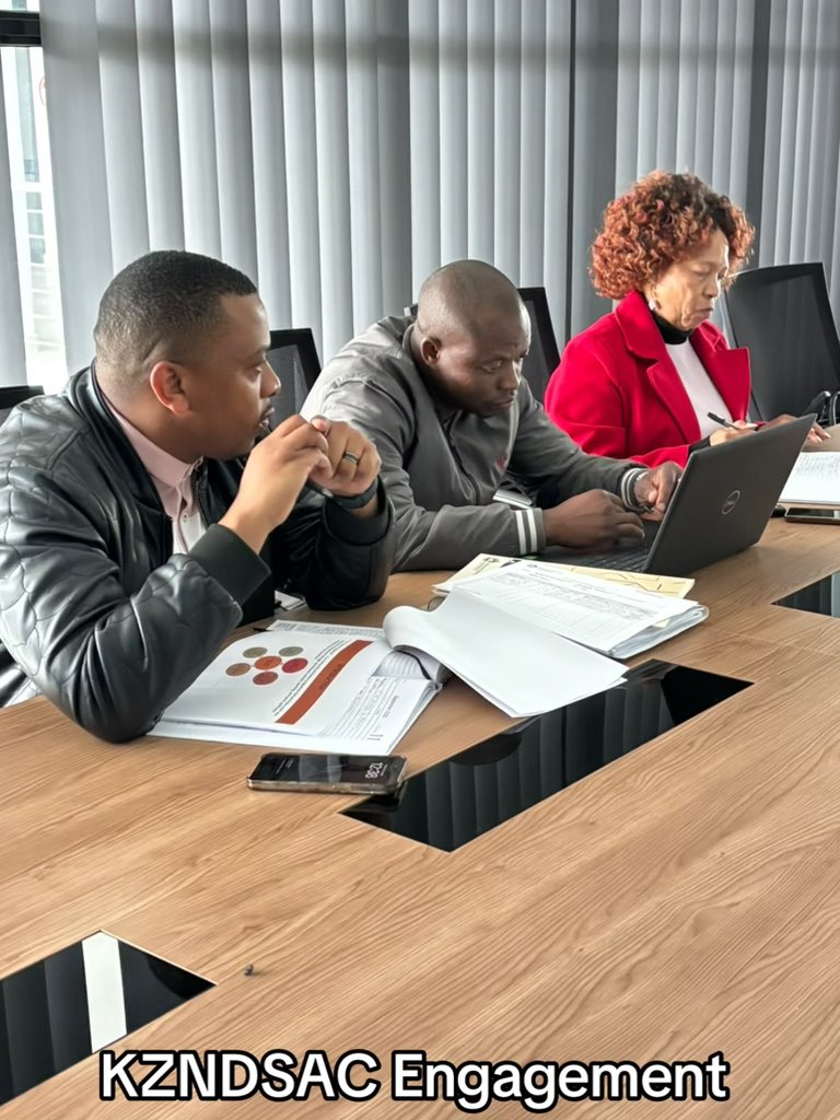 DannhauserMuni's tweet photo. Isukile Programme.
The Municipal Manager, Mr. M Sithole, together with the Director of Community Services, Mr. Ngwabe, today hosted a delegation from the kZN Department of Sport, Arts and Culture at the  led by the Director Western Cluster: Dr. N.F Biyela.
#DannhauserMunicipality https://t.co/wl1k6WtWGD