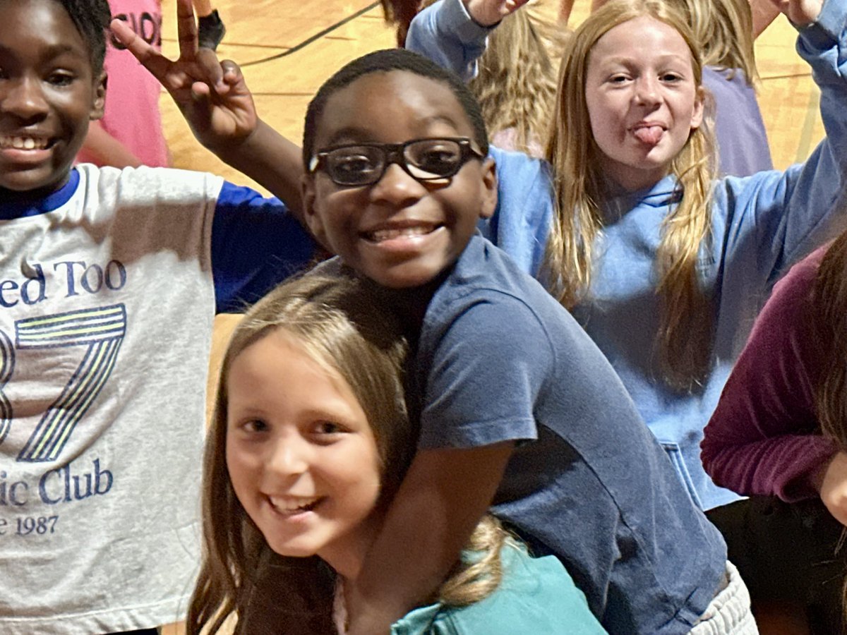 Community Montessori School tweet media