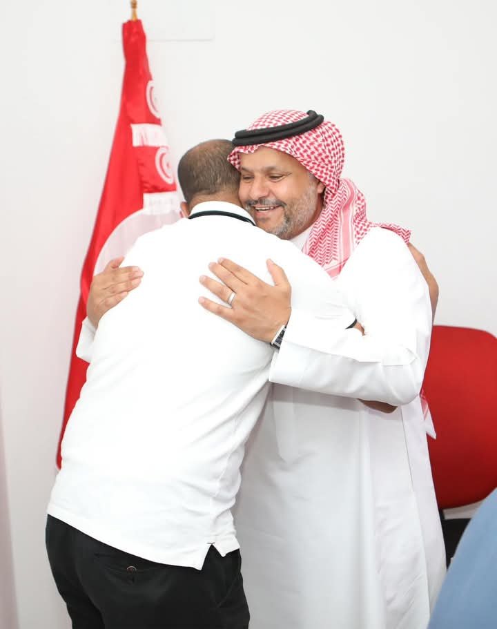 #صحيفة_الكاس
الدكتور محمد الدوسري يدشن المقر الجديد للاتحاد التونسي لكرة القدم المصغرة -  al-kas.com/148555/