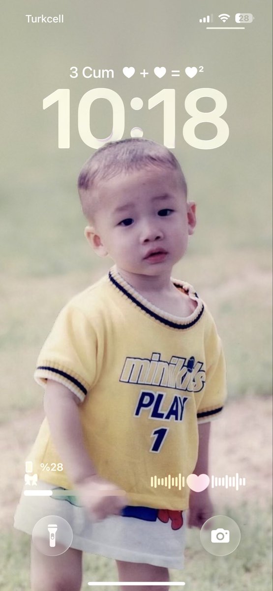 _christophermak's tweet image. ekranimi isirmak yemek hupletmek istiyorum