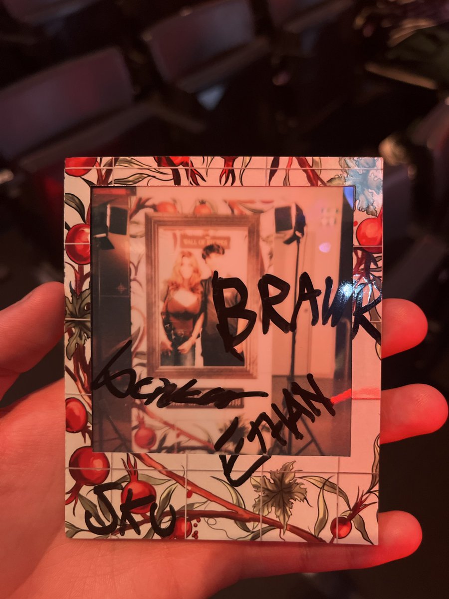 That’s us!! Skuba and the others were so nice. Such a cool experience 🐐.