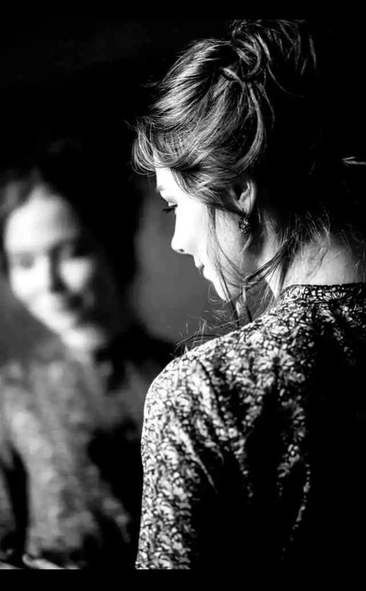 ✉️ من فريدريك نيتشه
إلى لُو… التي هزّت يقينه:

“كنتُ أظنّني فوق الحاجة،
فوق العاطفة،
فوق الضعف…
حتى التقيتُكِ.”

- أدب الرسائل 🕊