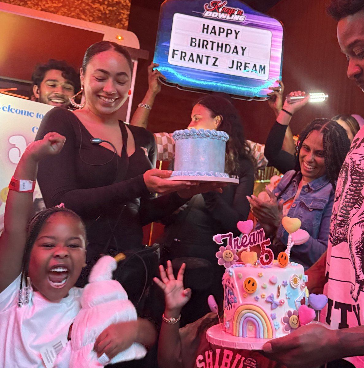 Jream is 5 was such a vibe! My baby girl is growing up on me you guys, I love her down! 💕🌈🎳