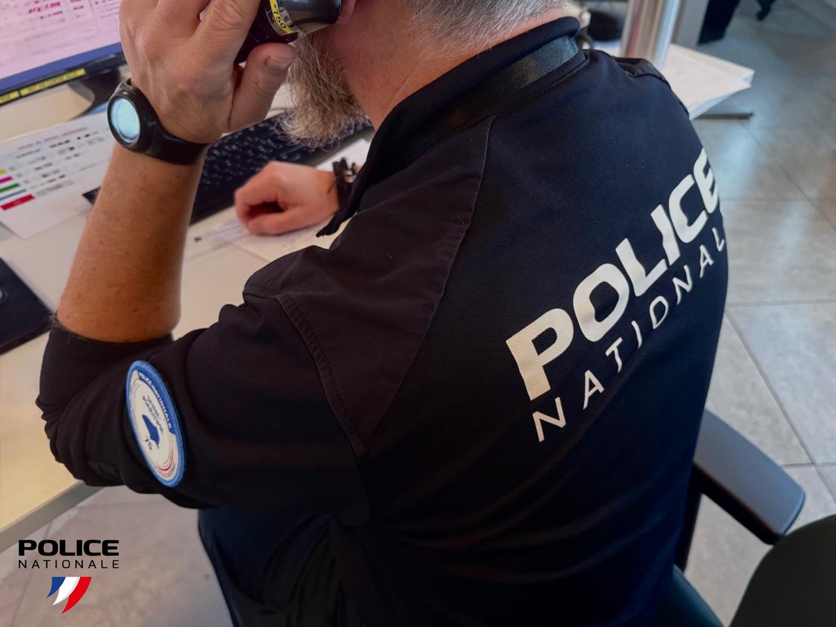 PoliceNat76's tweet image. #Bolbec |📞 Commissariat de Bolbec   
➡️ Pour toute demande non urgente : 02 76 52 83 00   🚨 En cas d’urgence : composez le 17 immédiatement.  #Police #Urgence #Sécurité