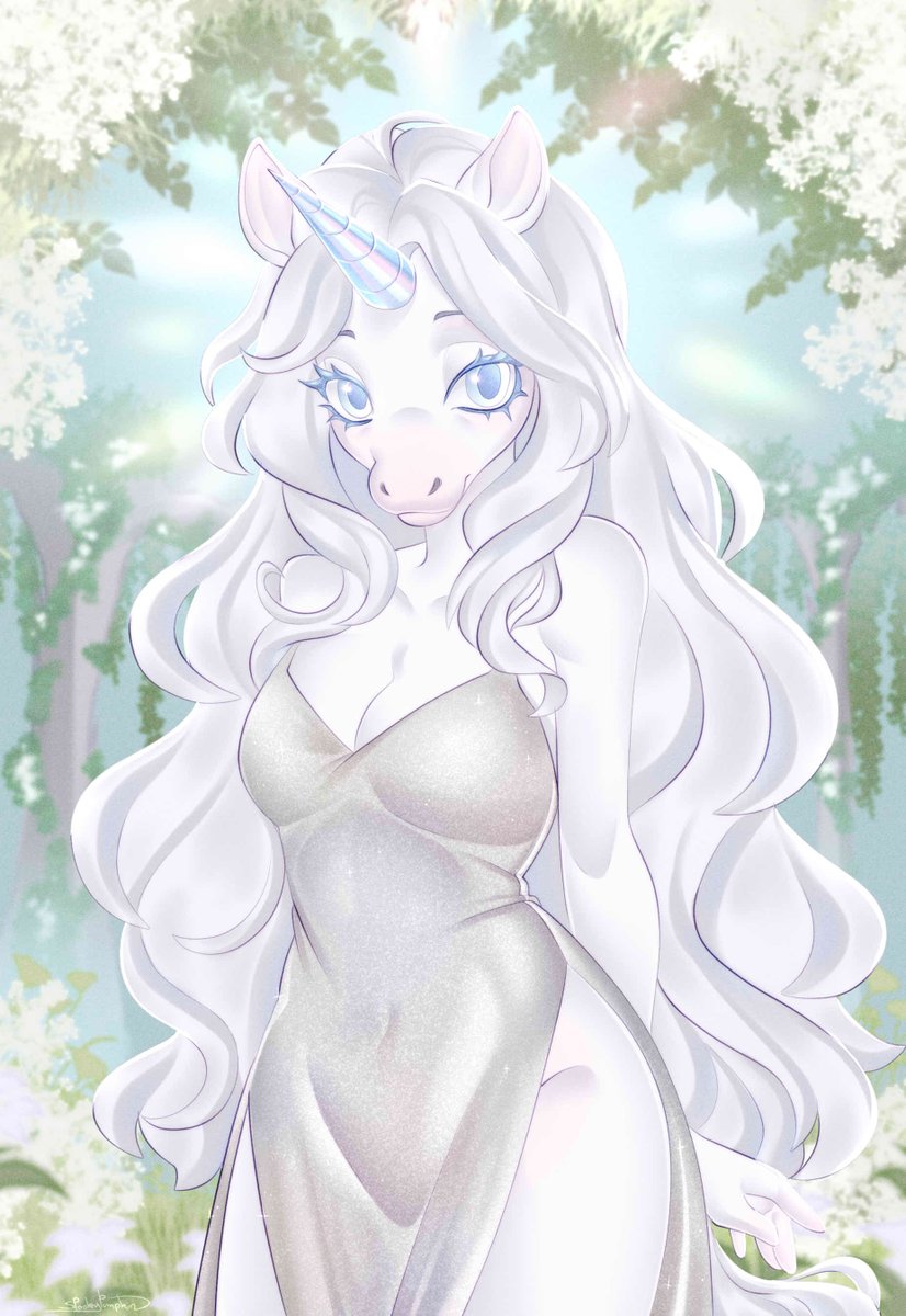 I tried something with my oc Victoria as training... :')