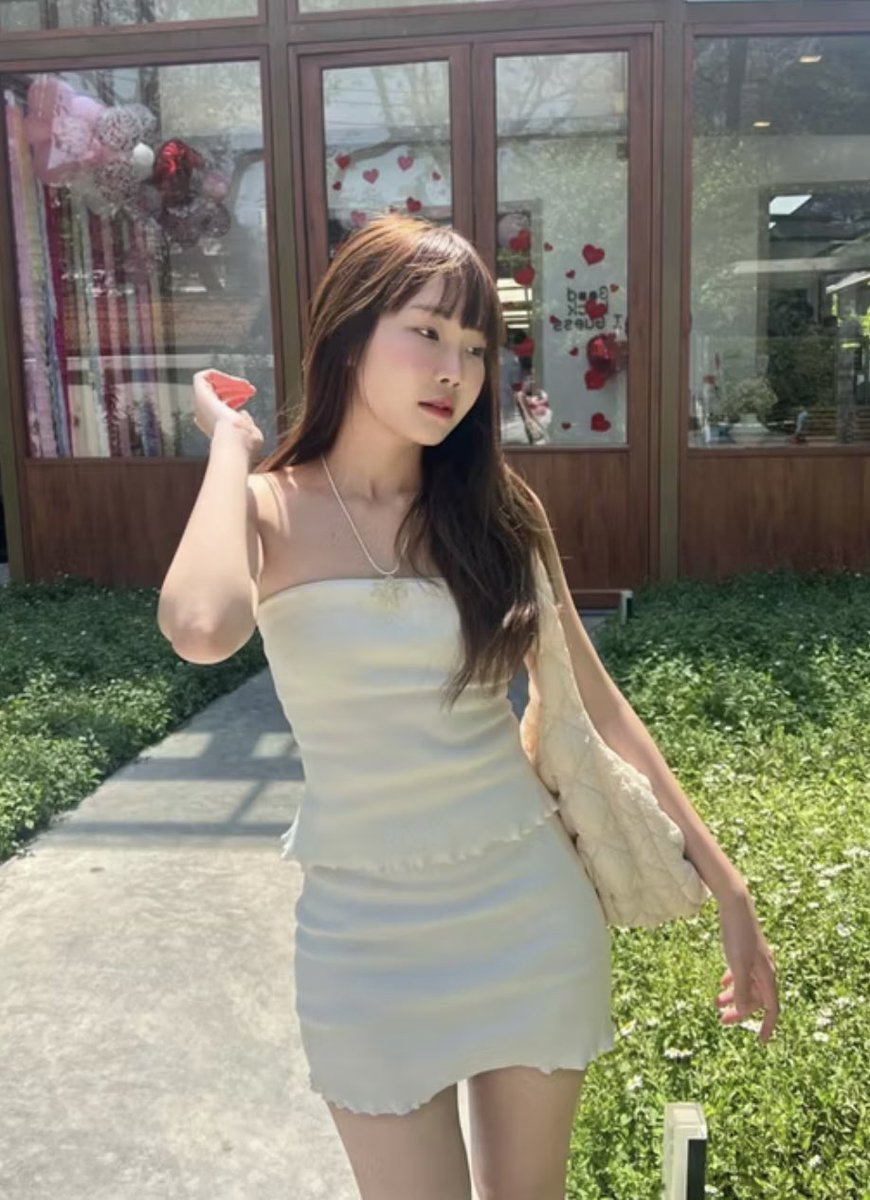 iluvmabooboo's tweet photo. ส่งต่อเกาะอกของ giltmonboutique สีขาว ได้แค่เกาะอกนะคะ 180รส #ส่งต่อ #ส่งต่อเสื้อผ้า #ส่งต่อเสื้อผ้ามือสอง https://t.co/I0TTtbmlbs
