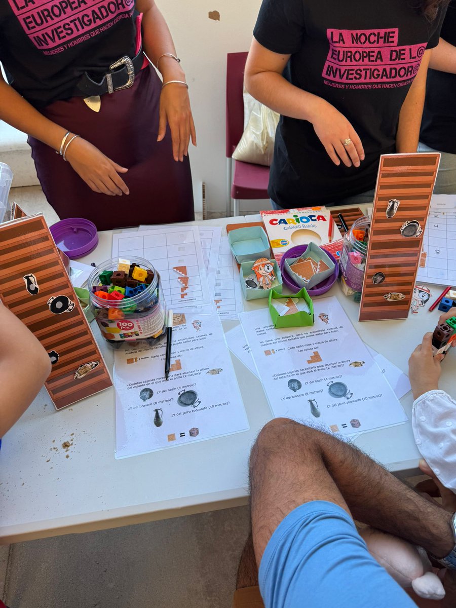 UCC_UHU's tweet photo. Hoy hace una semana de la Noche de l@s Investigador@s y queremos mostraros fotos del taller "¿Cómo aprendemos del patrimonio? Recursos materiales y digitales desde las didácticas específicas" que también forma parte del proyecto incluciencia
#inclusion #didacticas https://t.co/WYRNv7qfwE