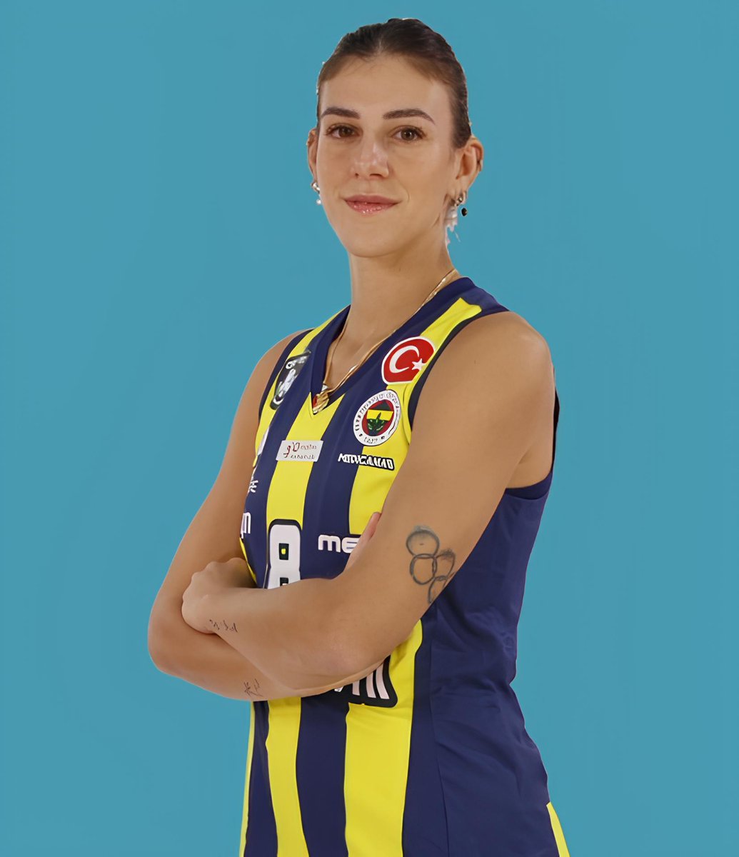 souvess's tweet image. 💛💙 Alessia Orro

#SarıMelekler