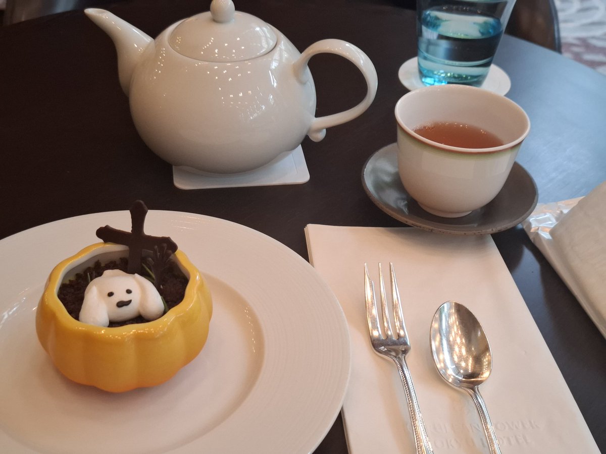 tiny_mamemame's tweet photo. ひとりでまったりティータイム、久し振りだった🎃 https://t.co/1q0AeE9Ib3