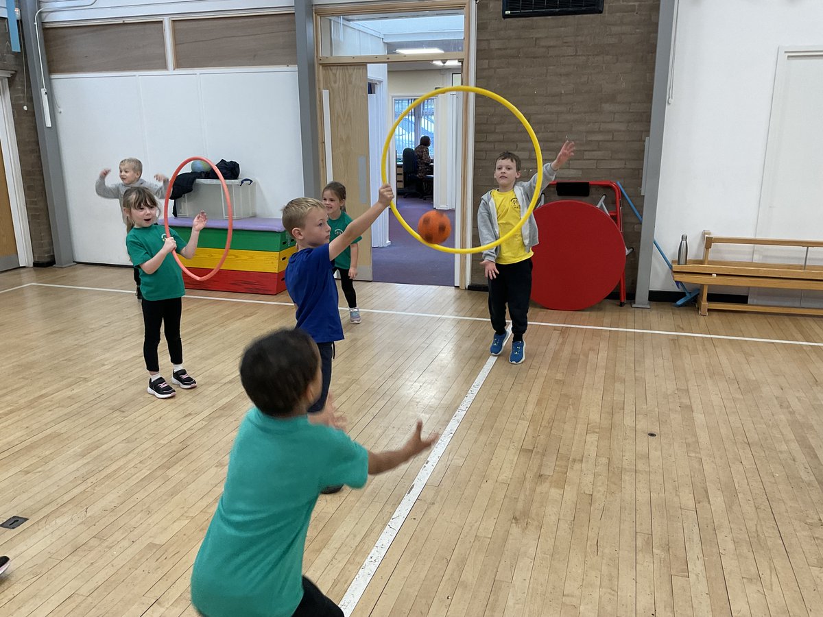 Fantastic ball skills in Year 2! Practicing our underarm throwing into a target. Some extra challenges moving the target and swapping to non-dominant arms.