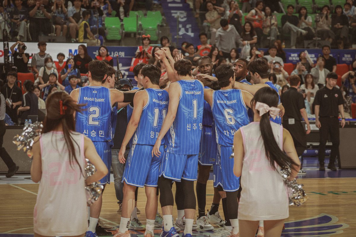 드디어 개막이래
가공 화이팅이래