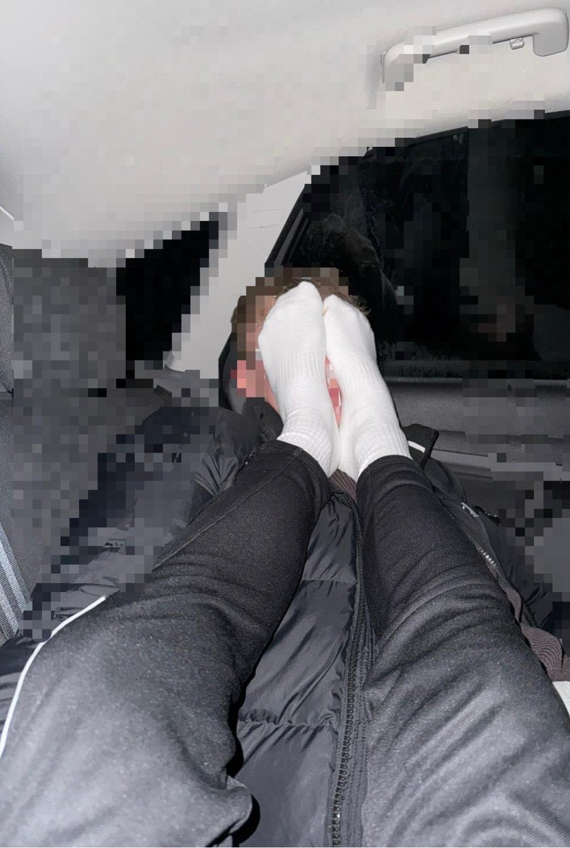 Du willst mich auch treffen und unter meine göttlichen Füße?! Dann ab in meine DMs!😈🦶💸

Reposten nicht vergessen!
#feet #paypig #findompiggy
#findomdom #cashmaster #cashslaves #feetfindom #footslave #alphadom #alphafeet #humillation #gayslave #master #dirty #cashgame #slave