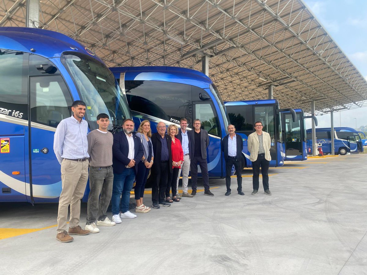 👉 Augmenten les expedicions de la línia exprés que connecta Corbera de Llobregat amb Barcelona

📅 A partir del dilluns, 6 d'octubre 
🚍 11 nous trajectes per sentit en dies feiners
➕Viatges també els caps de setmana i el mes d'agost
✔️ Incloses al Pla de xoc per a la millora